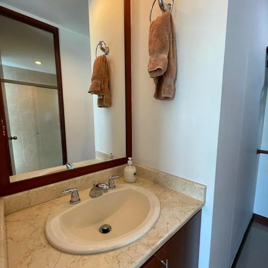 Apartasuit Vacacional En El Poblado メデジン コロンビア